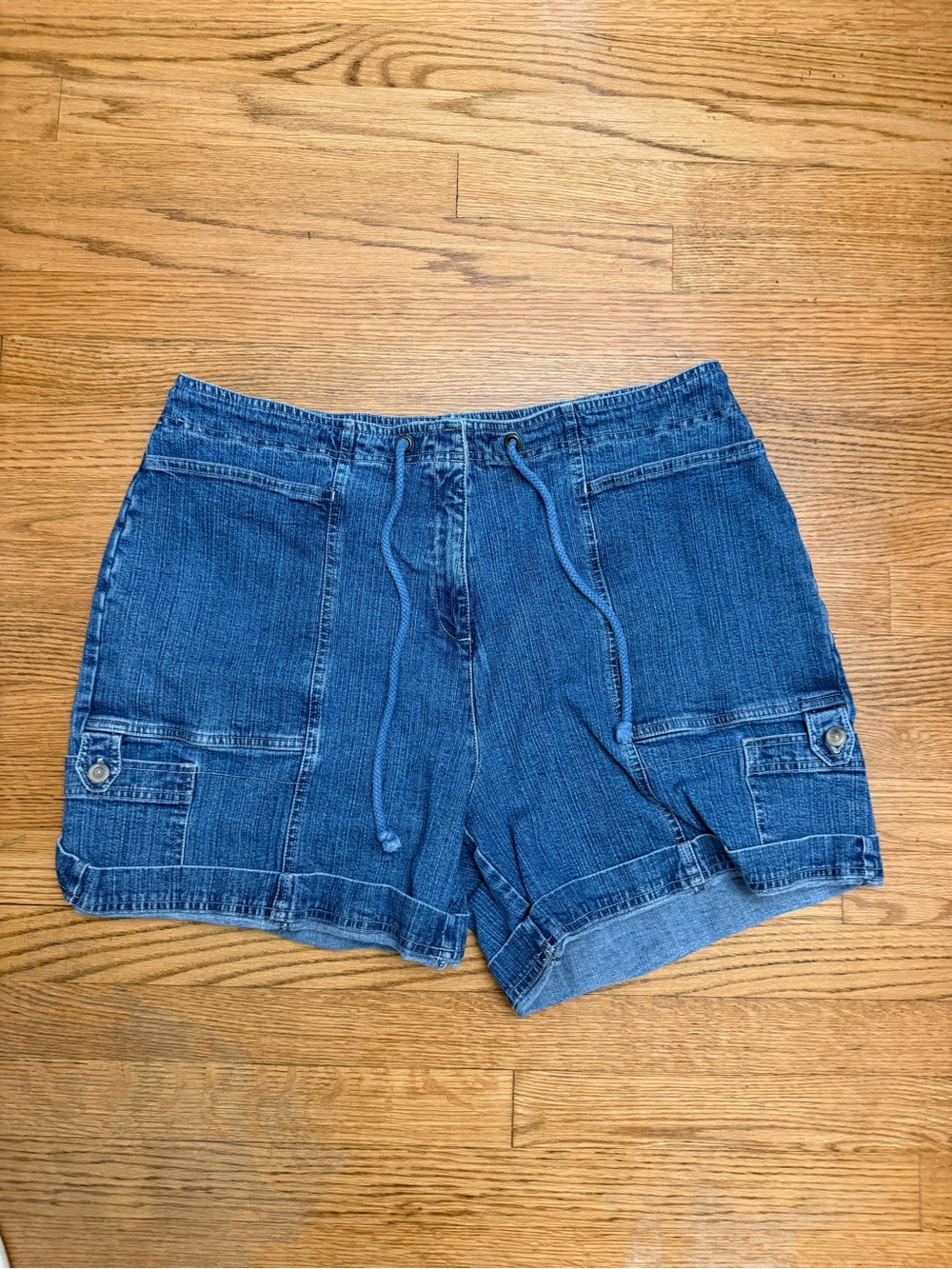 Westport Woman Denim Cargo Shorts Size 18W Medium Wash